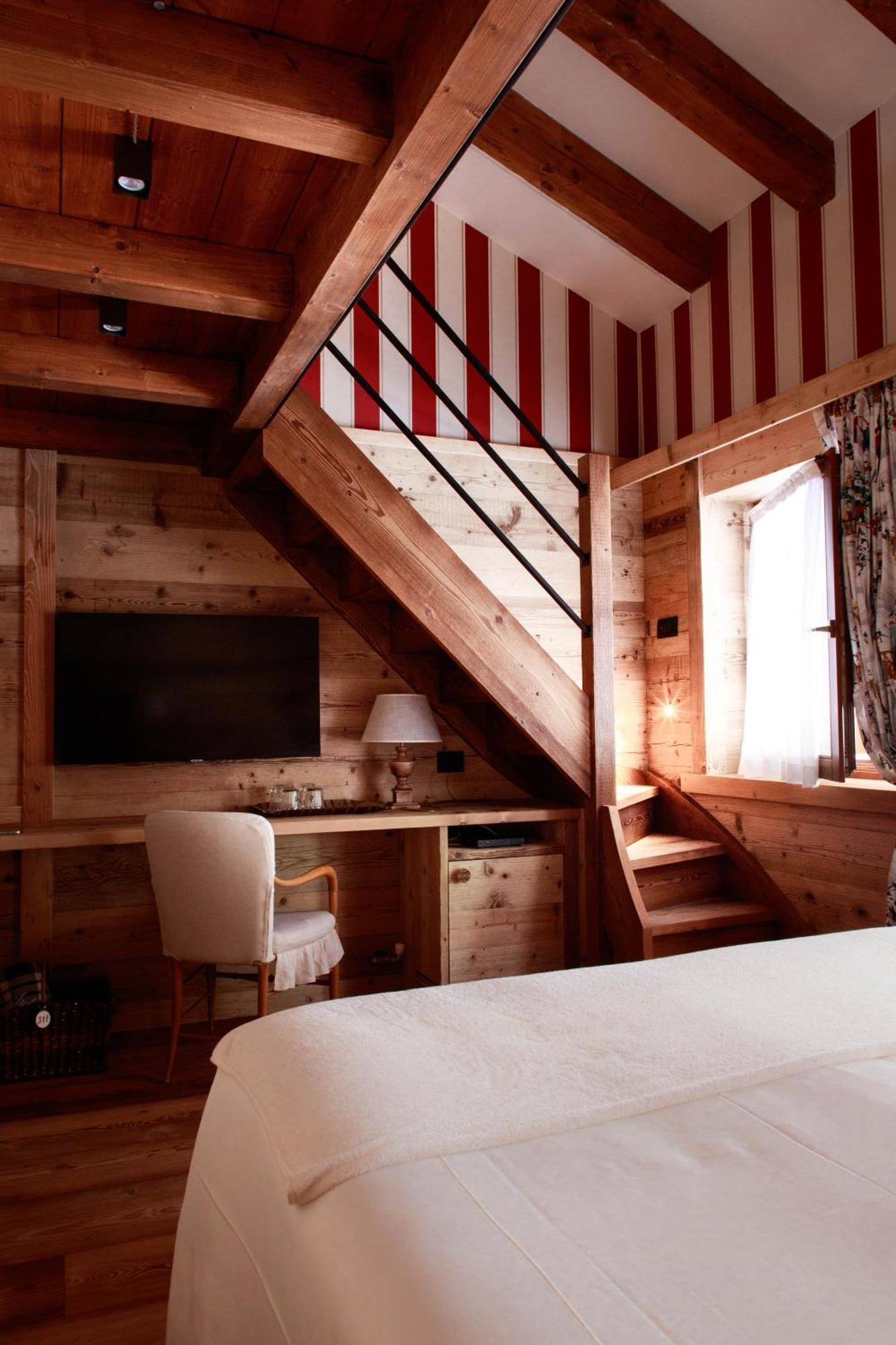 โอแบร์ฌ เดอ ลา แมซง Hotel กูร์มาเยอร์ ภายนอก รูปภาพ