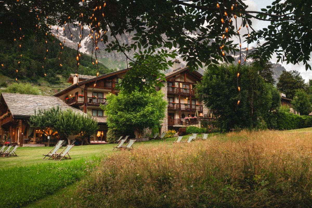 โอแบร์ฌ เดอ ลา แมซง Hotel กูร์มาเยอร์ ภายนอก รูปภาพ