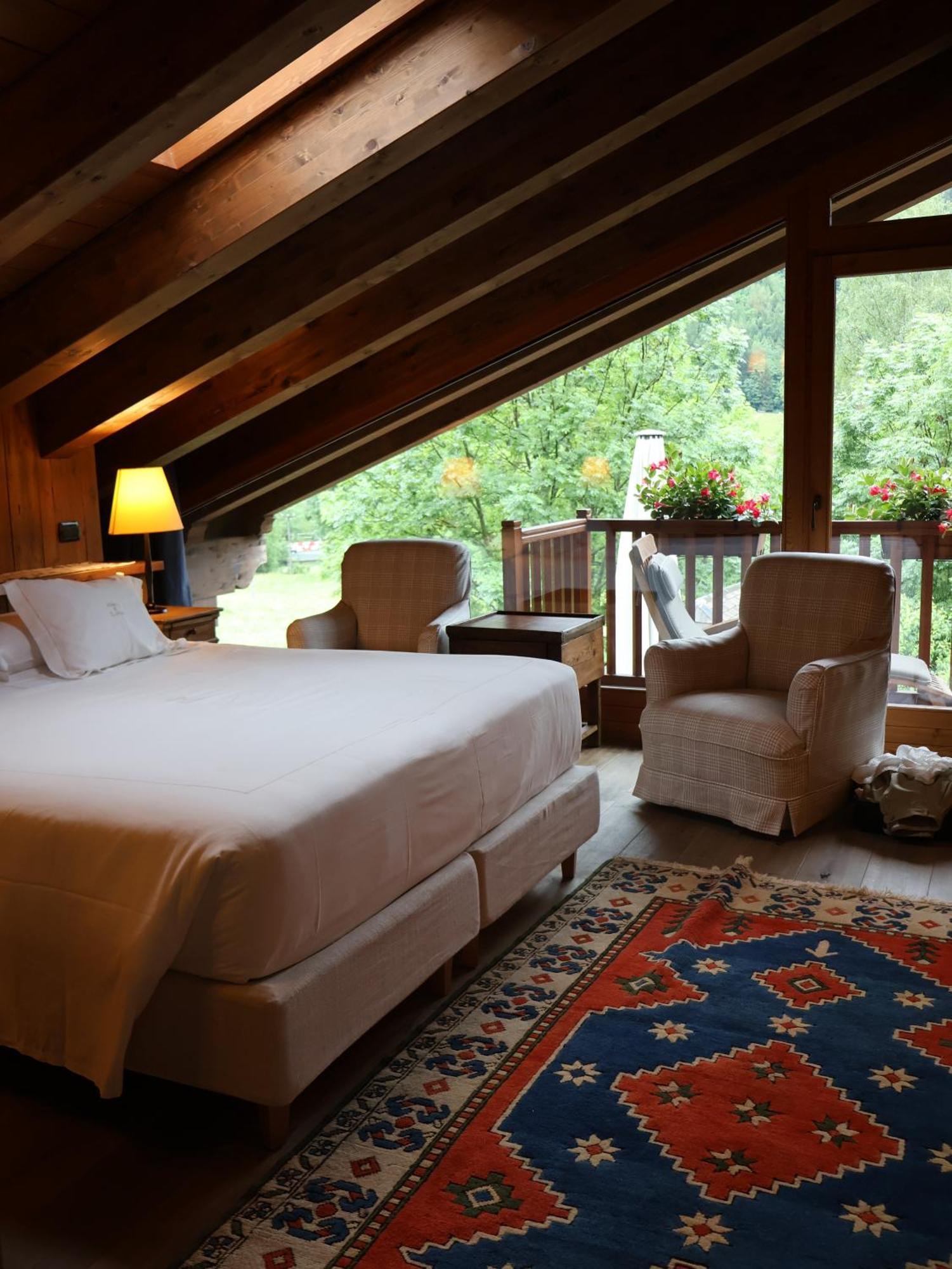 โอแบร์ฌ เดอ ลา แมซง Hotel กูร์มาเยอร์ ภายนอก รูปภาพ